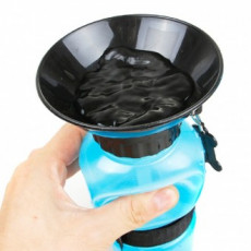 Portable waterer for dogs